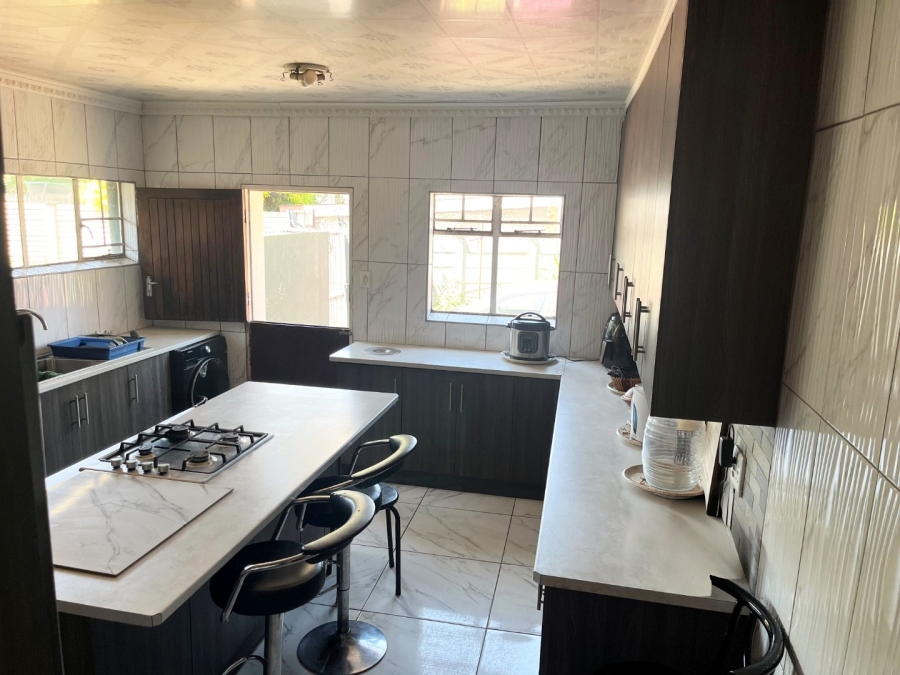 3 Bedroom Property for Sale in Roodia Free State